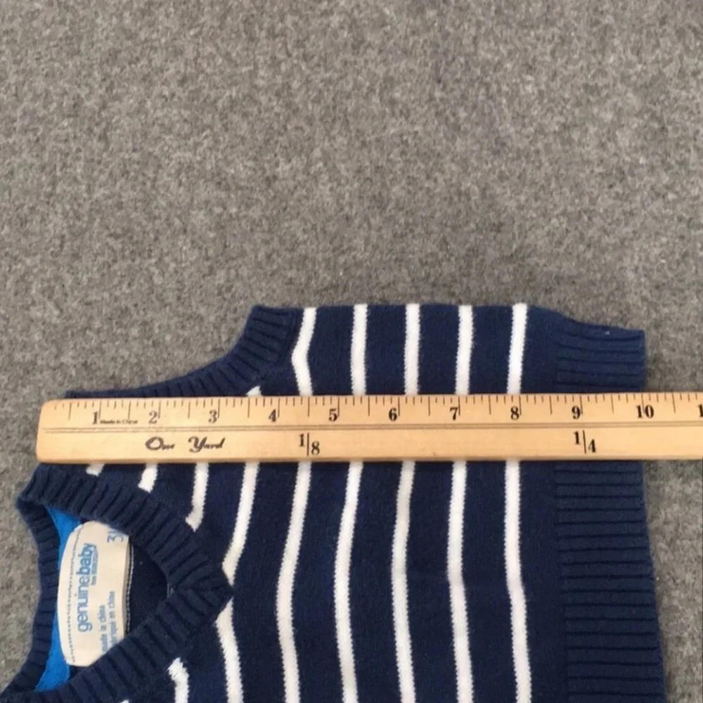 💥 $5 if bundled - Genuine Baby by OshKosh 3 Month Sweater Vest Navy White Stripe
